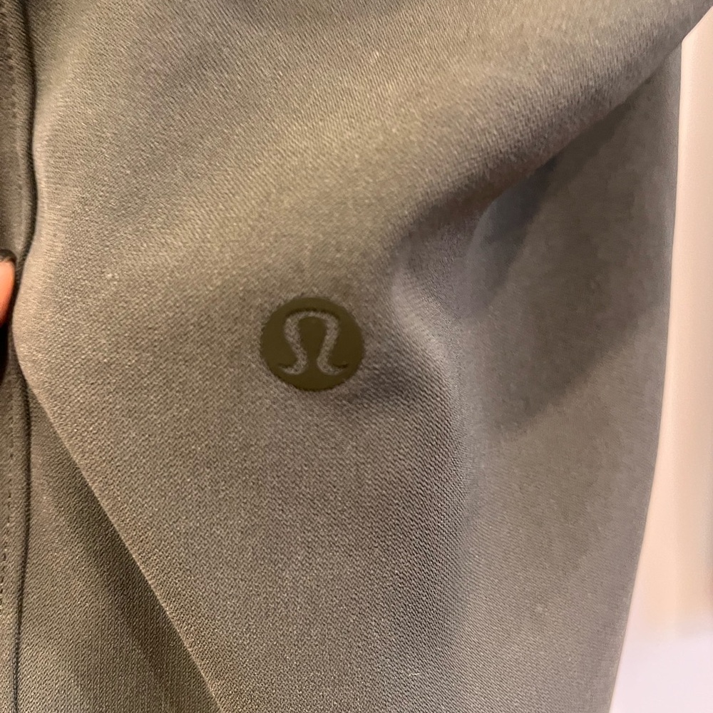 lululemon athletica Women's Dark Olive Green Joggers - Picture 4 of 7